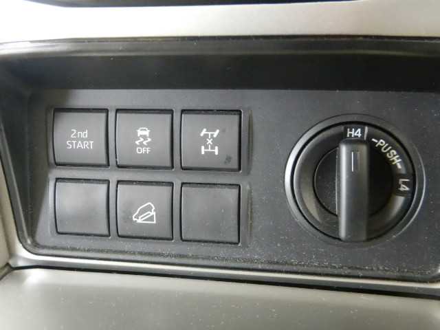 Toyota Land Cruiser Prado 6
