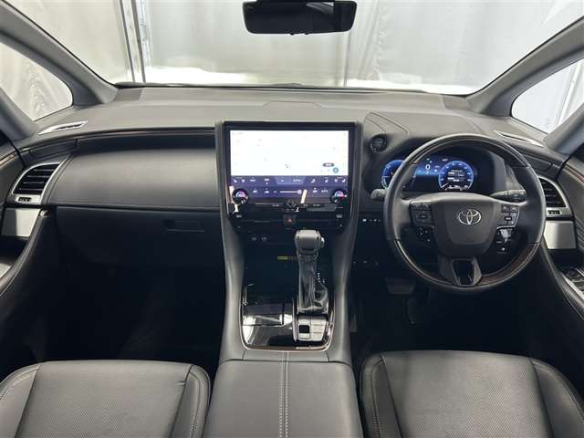Toyota Alphard 3