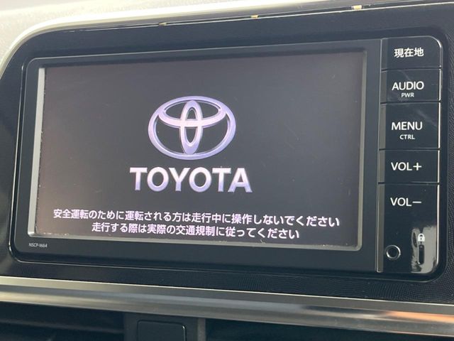 Toyota Sienta 3