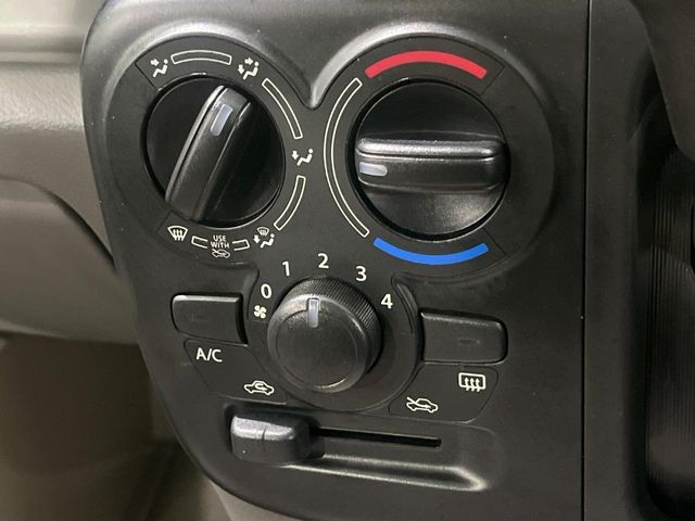 Nissan NV100 Clipper 7