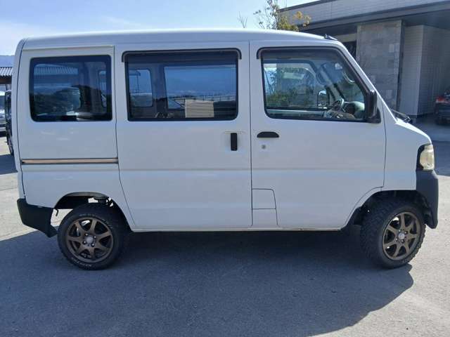 Nissan NV100 Clipper 12
