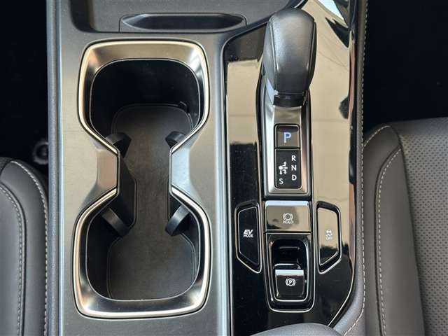 Lexus NX 12