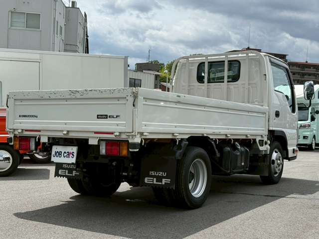 Isuzu Elf 6