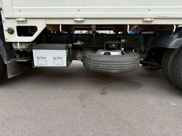 Isuzu Elf 10