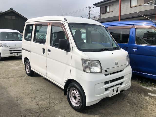 Daihatsu Hijet Cargo 6