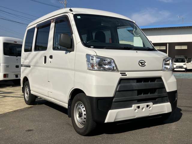 Daihatsu Hijet Cargo 4