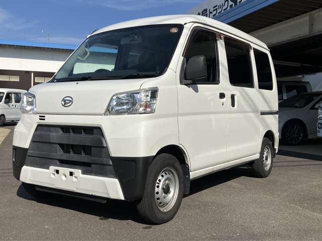 Daihatsu Hijet Cargo 6