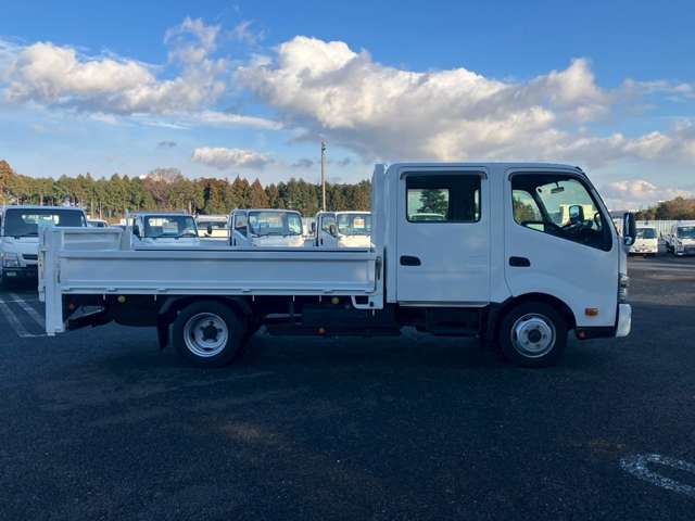 Hino Dutro 4