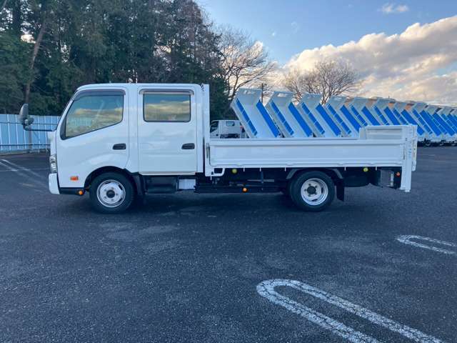 Hino Dutro 8