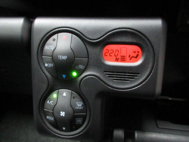 Mazda Familia Van 11