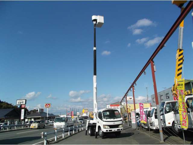 Hino Dutro 4
