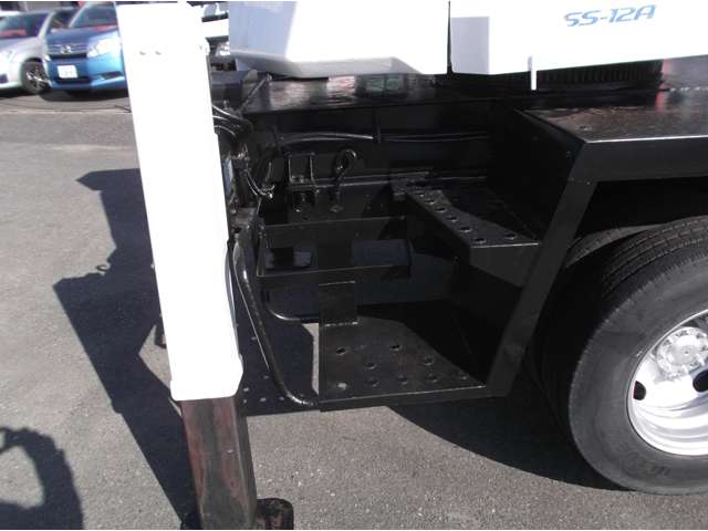 Hino Dutro 10