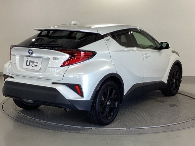 Toyota C-HR 6