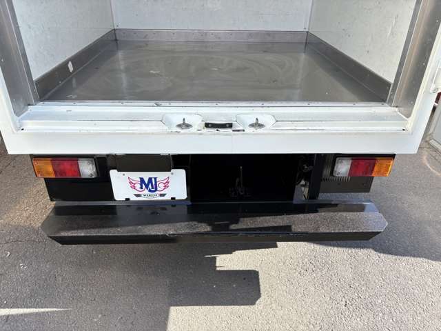 Mazda Bongo Truck 10