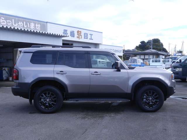 Toyota Land Cruiser 250 11