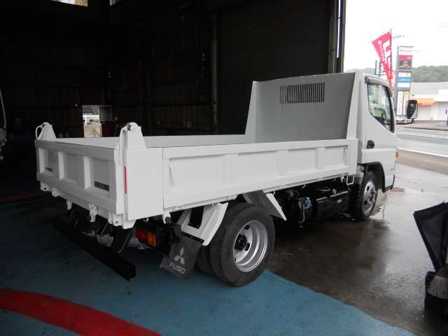 Mitsubishi Fuso Canter 5
