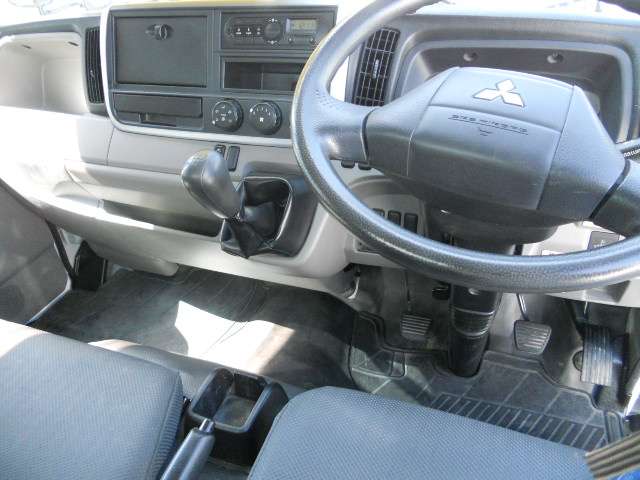 Mitsubishi Fuso Canter 10