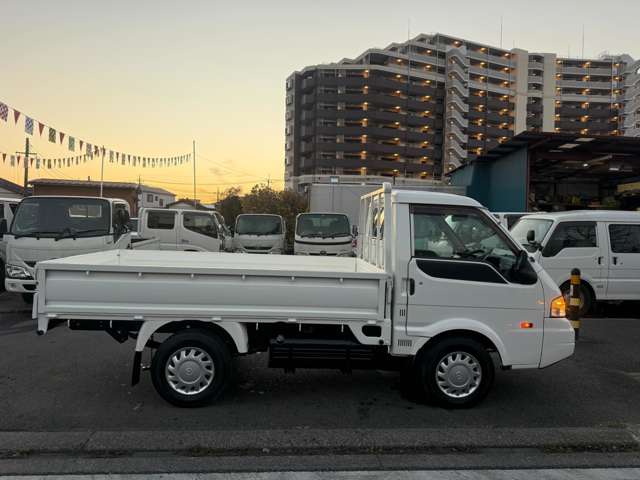 Mazda Bongo Truck 8