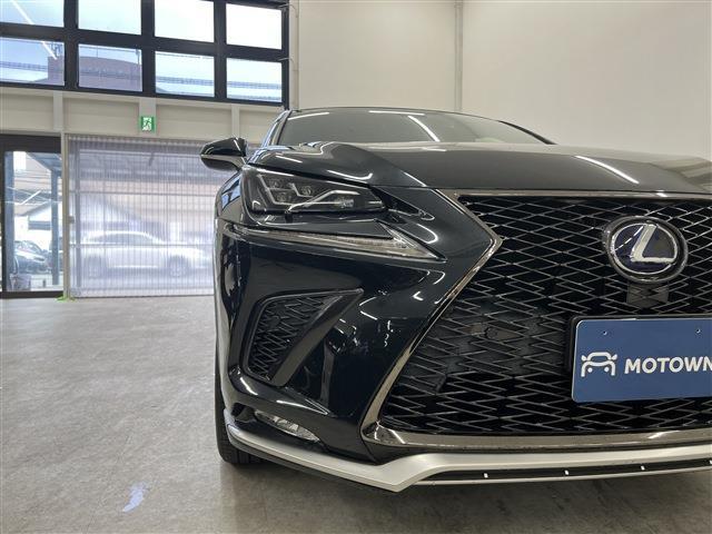 Lexus NX 4