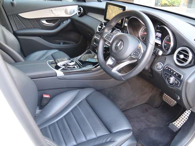 Mercedes-Benz GLC 10