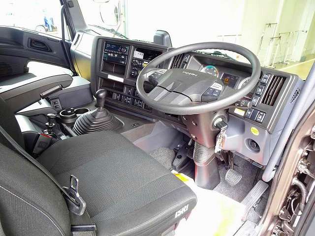 Isuzu Giga 5