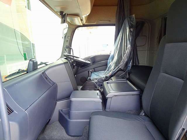 Isuzu Giga 6