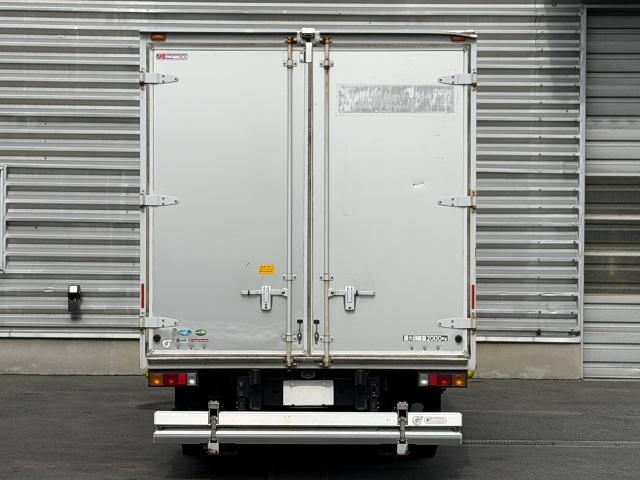 Mitsubishi Fuso Canter 4