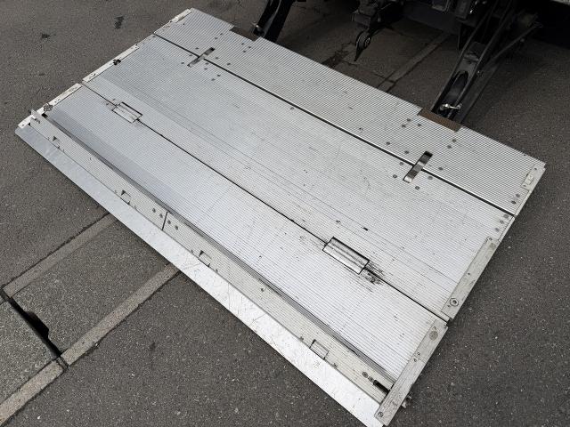 Mitsubishi Fuso Canter 6