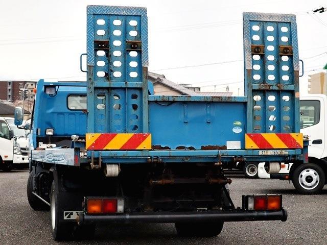 Mitsubishi Fuso Canter 2