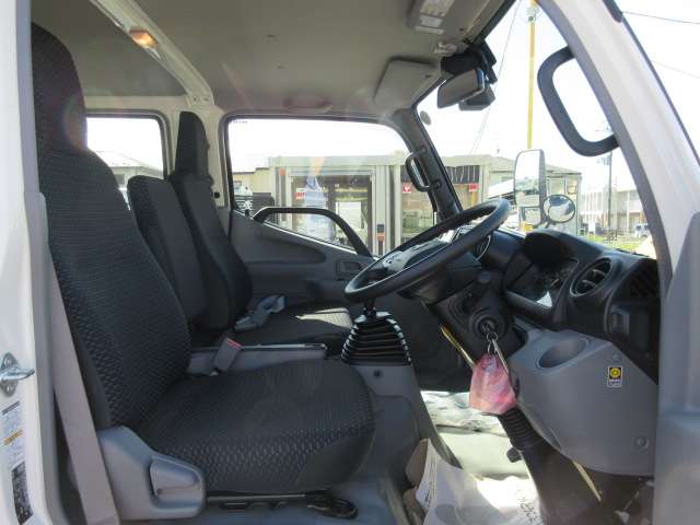 Hino Dutro 12