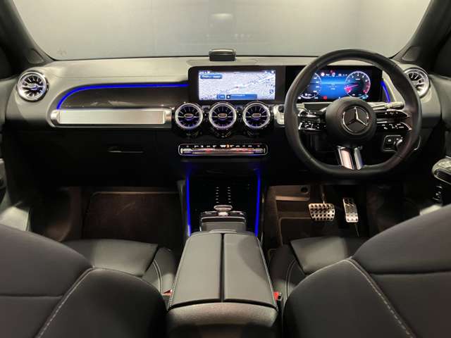 Mercedes-Benz GLB 11