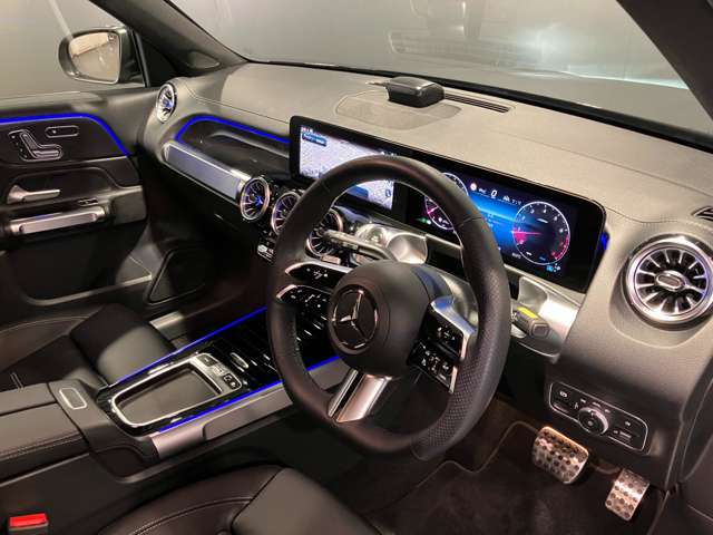 Mercedes-Benz GLB 12