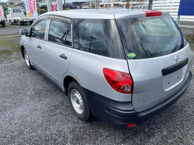 Nissan AD 12