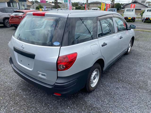 Nissan AD 10