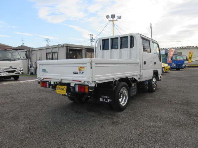Isuzu Elf 4