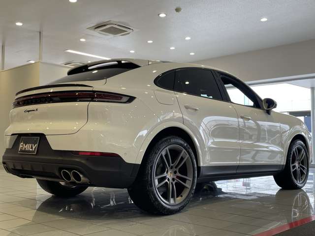 Porsche Cayenne Coupe 11