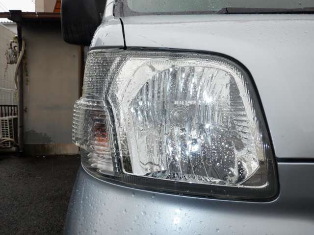 Daihatsu Hijet Cargo 11