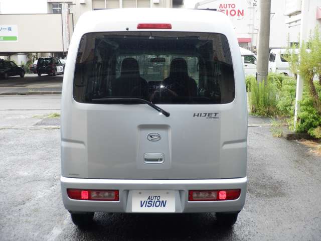 Daihatsu Hijet Cargo 8