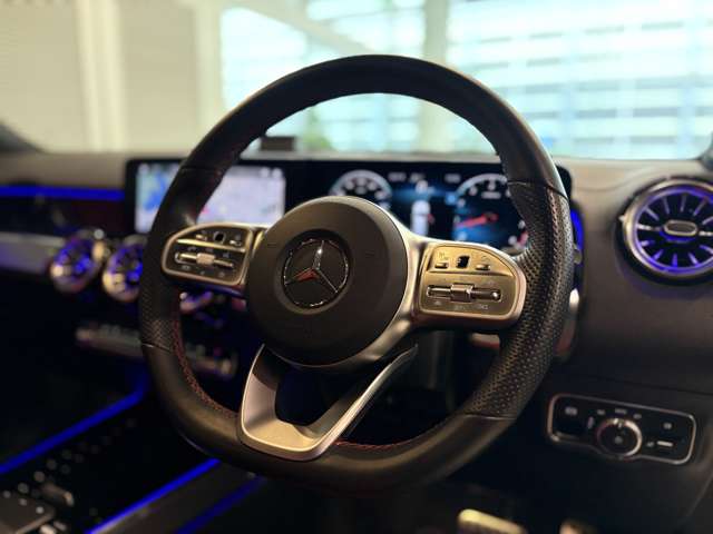 Mercedes-Benz GLB 12
