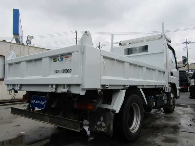 Mitsubishi Fuso Canter 11