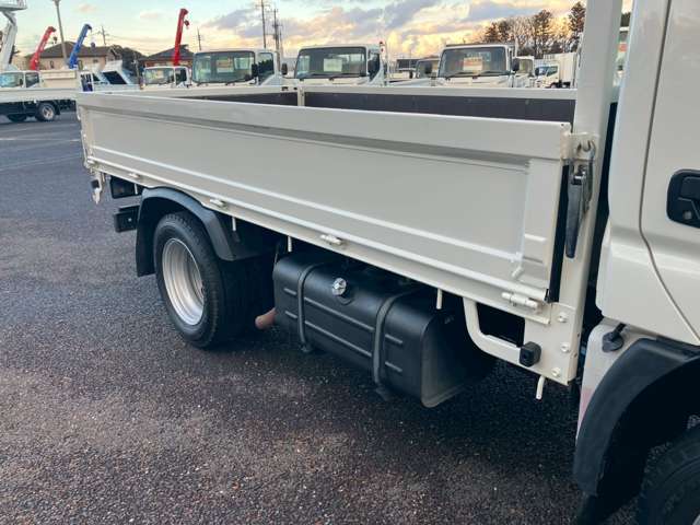 Hino Dutro 11
