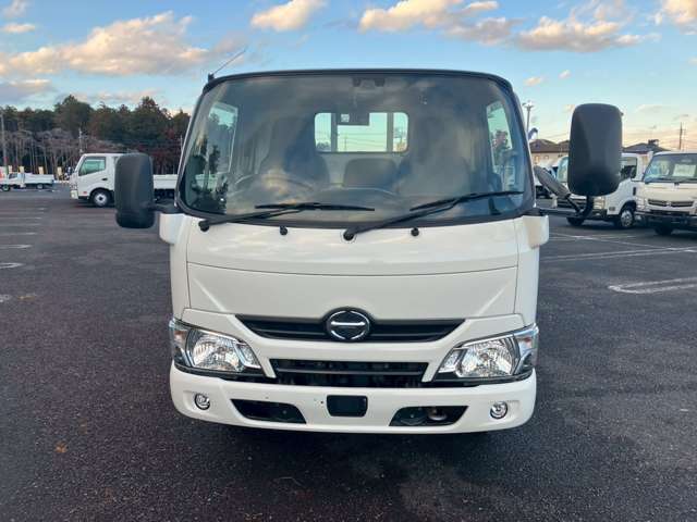 Hino Dutro 2
