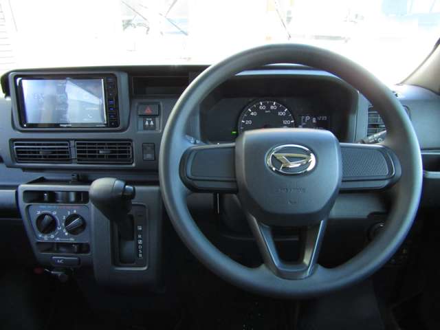 Daihatsu Hijet Deck Van 5