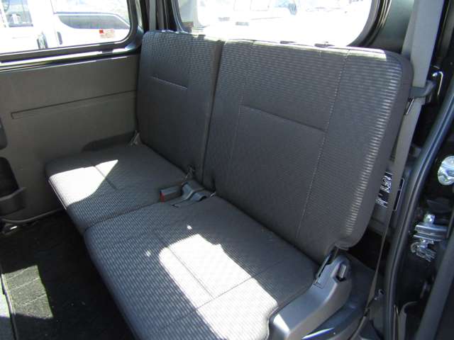 Daihatsu Hijet Deck Van 7