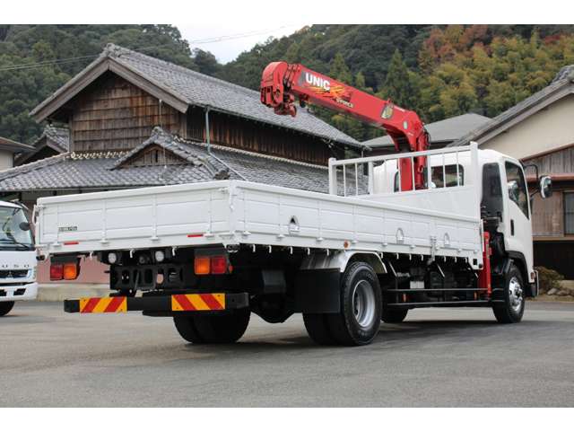 Isuzu Forward 9
