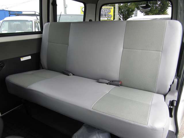 Toyota Town Ace Van 8