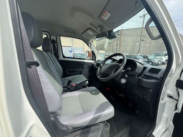 Toyota Town Ace Van 7