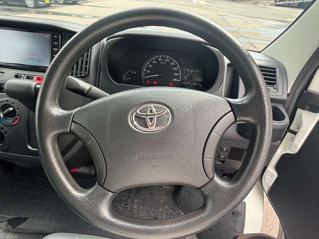 Toyota Town Ace Van 8