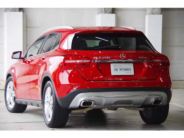 Mercedes-Benz GLA-Class 2