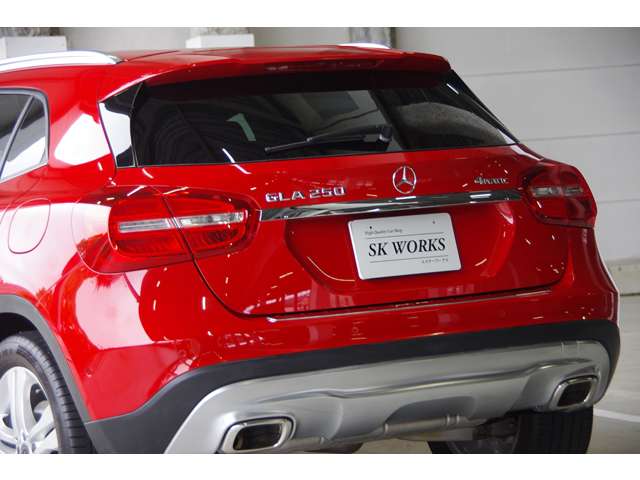 Mercedes-Benz GLA-Class 4